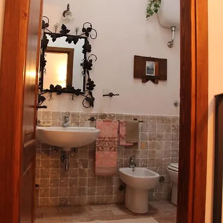Trilocale Nel Centro Storico Montemerano